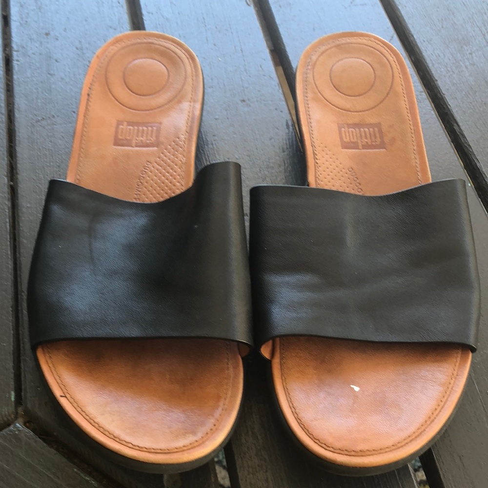 Fittlop black slide style sandals size 8